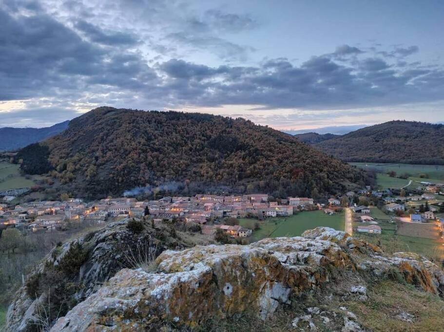 Gite L'Enclos O Rendez-Vous Roquefeuil-Pays De Sault- Avec Jardin Eksteriør billede